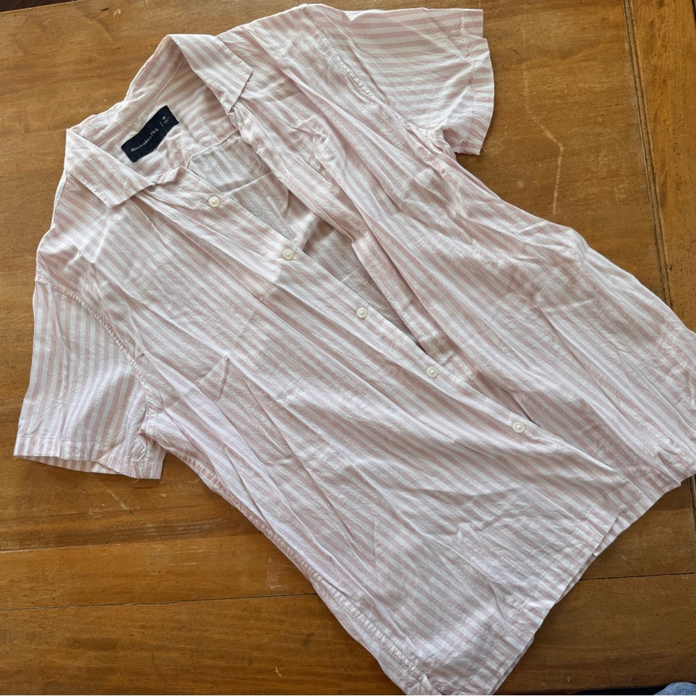 Abercrombie & Fitch button up blouse medium
